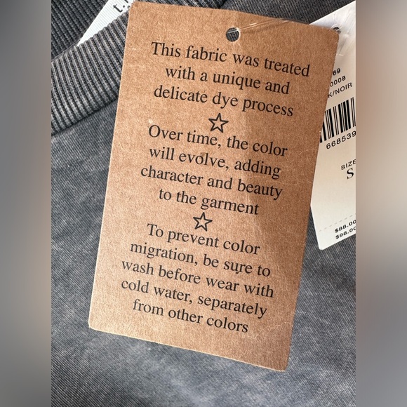 T.la NWT Long Sleeve Sweatshirt Size Small - Picture 4 of 6